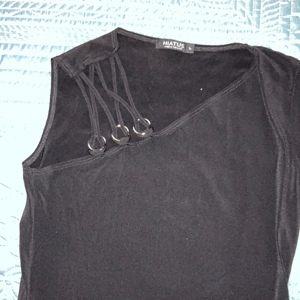 Black Top - Picture 2 of 5